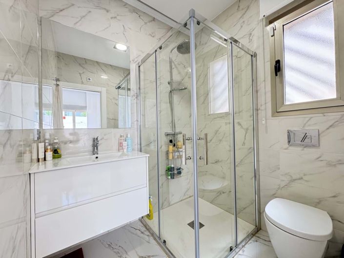 Image No.19-3 Bed Villa for sale