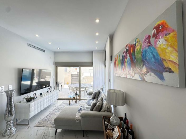 Image No.9-3 Bed Villa for sale