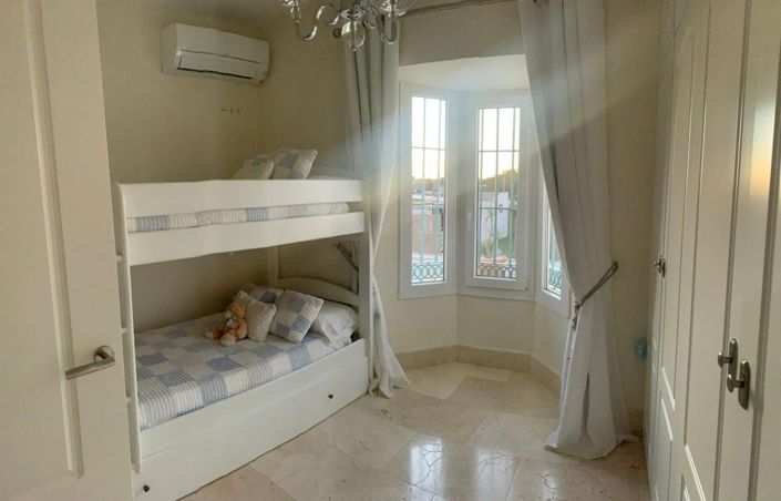 Image No.10-5 Bed Villa for sale