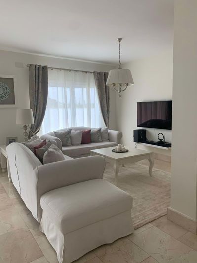 Image No.2-5 Bed Villa for sale