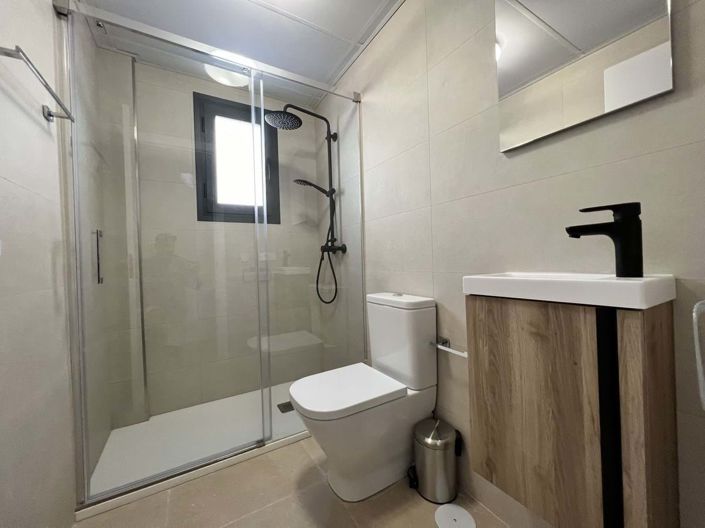 Image No.10-3 Bed Townhouse for sale