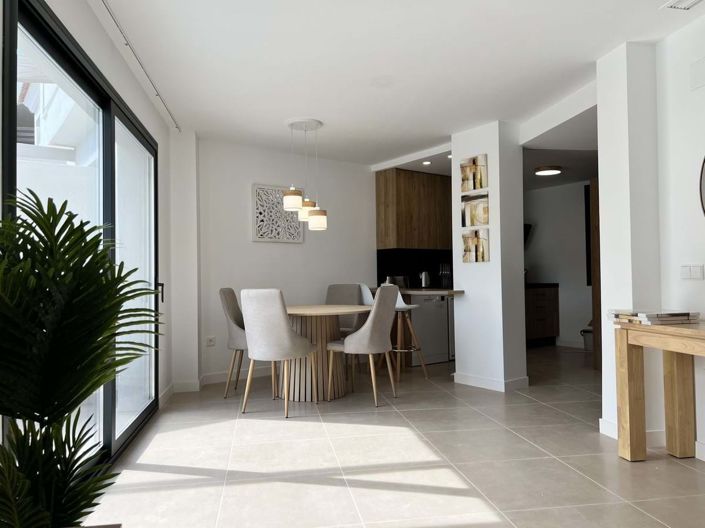 Image No.4-3 Bed Townhouse for sale