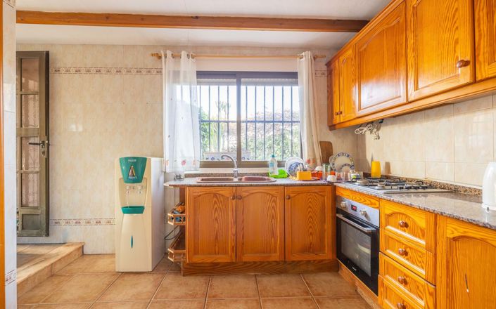 Image No.13-6 Bed Villa for sale