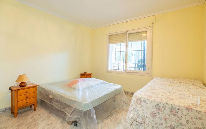 Image No.15-6 Bed Villa for sale