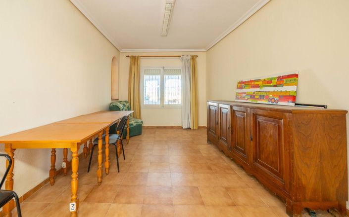 Image No.19-6 Bed Villa for sale