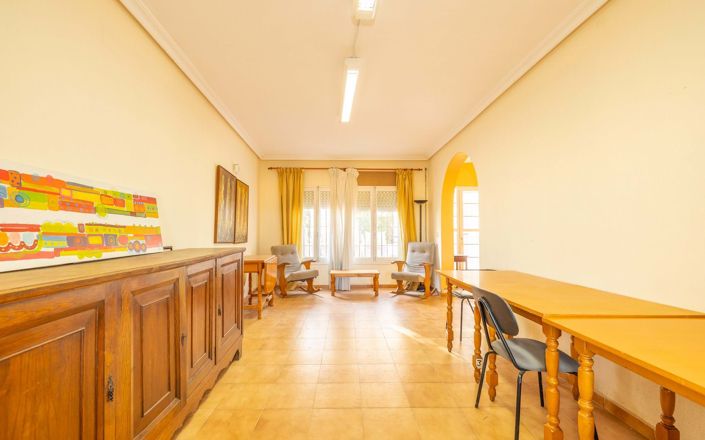 Image No.20-6 Bed Villa for sale