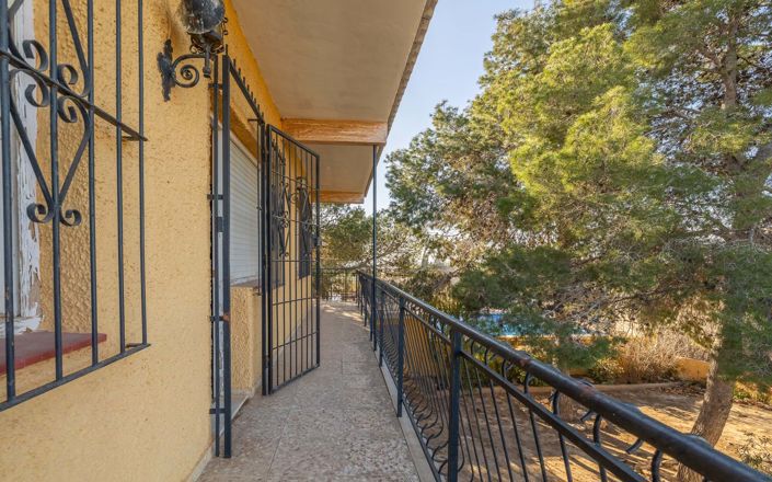 Image No.26-6 Bed Villa for sale