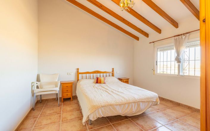 Image No.27-6 Bed Villa for sale