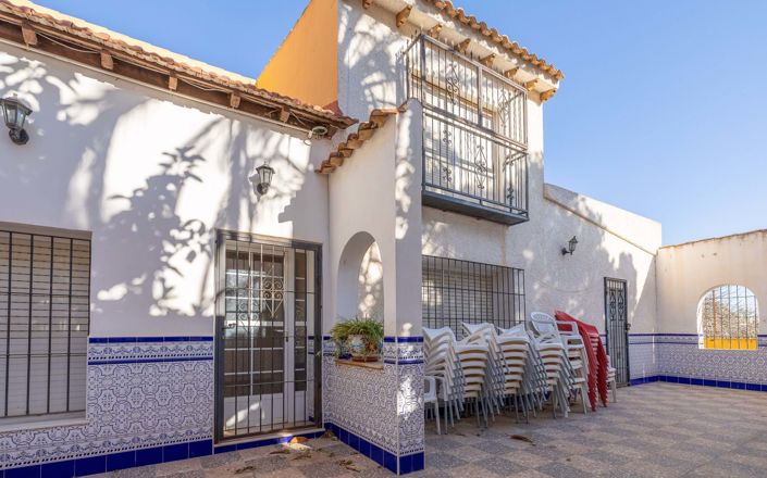 Image No.40-6 Bed Villa for sale