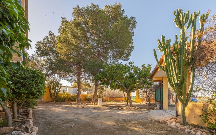 Image No.44-6 Bed Villa for sale