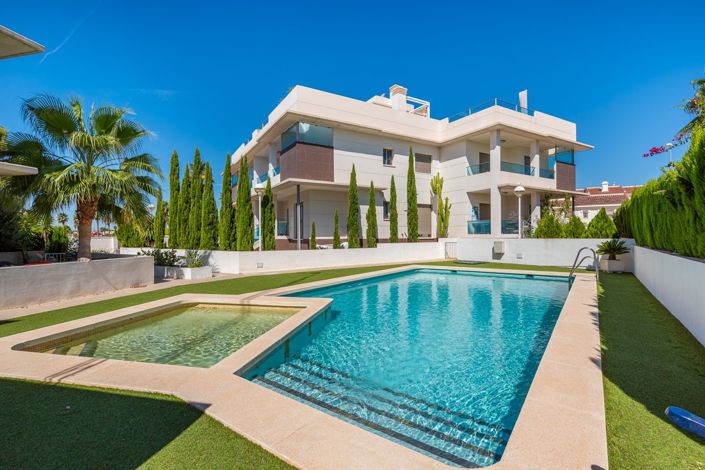 Image No.25-2 Bed Penthouse for sale