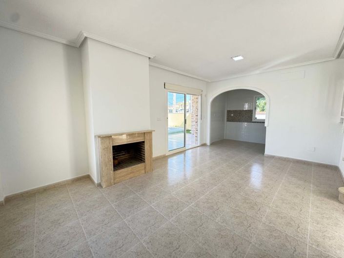 Image No.8-3 Bed Villa for sale