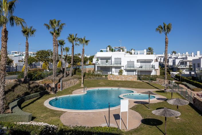 Image No.15-3 Bed Apartment for sale