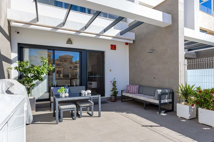 Image No.2-3 Bed Townhouse for sale