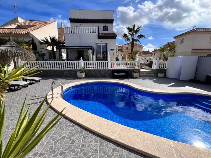 Image No.2-2 Bed Villa for sale