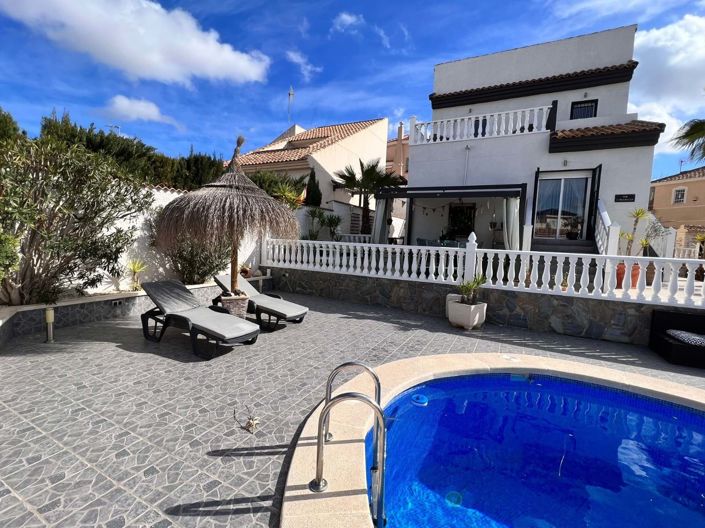 Image No.5-2 Bed Villa for sale