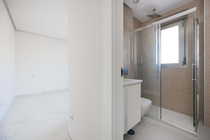 Image No.16-2 Bed Apartment for sale