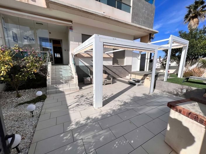 Image No.11-3 Bed Apartment for sale