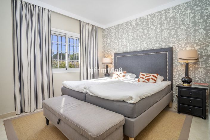 Image No.11-3 Bed Townhouse for sale