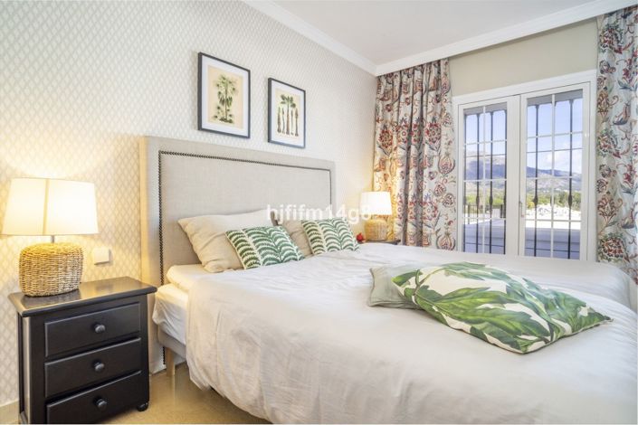 Image No.13-3 Bed Townhouse for sale