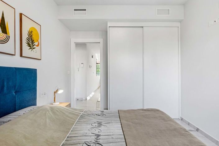 Image No.20-2 Bed Apartment for sale