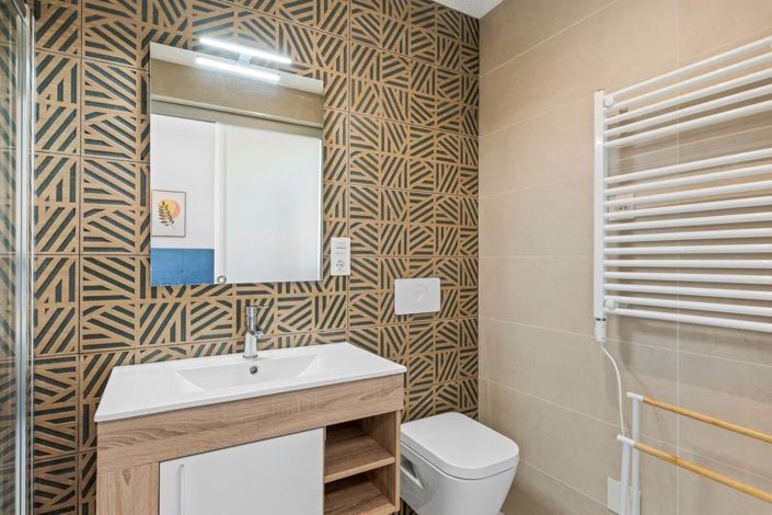 Image No.22-2 Bed Apartment for sale