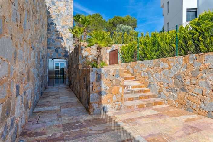 Image No.32-2 Bed Apartment for sale