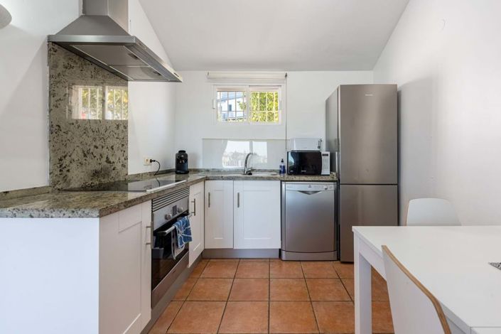 Image No.12-2 Bed Townhouse for sale