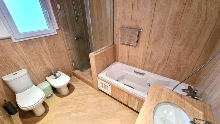 Image No.10-3 Bed Apartment for sale