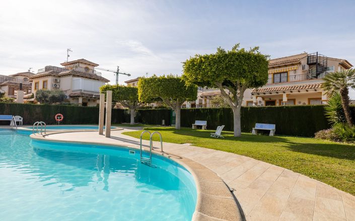 Image No.25-2 Bed Apartment for sale