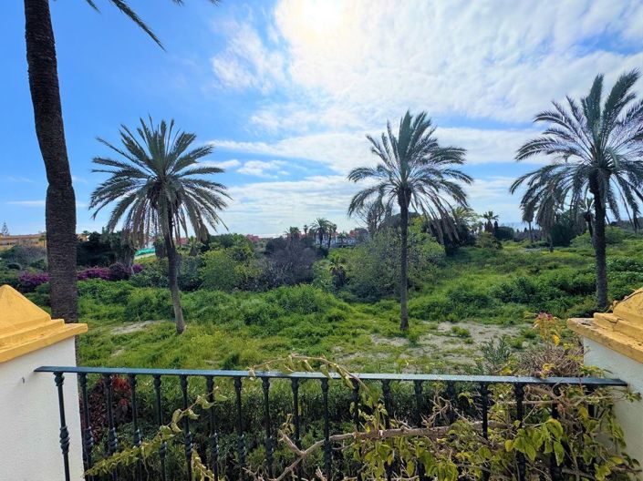 Image No.17-3 Bed Townhouse for sale