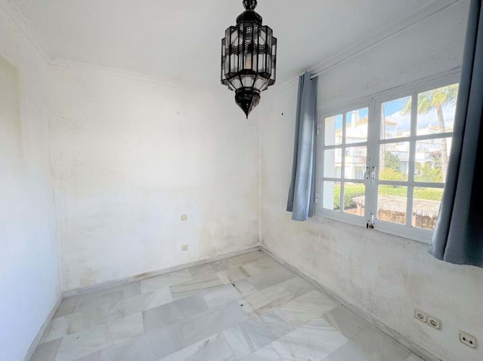 Image No.19-3 Bed Townhouse for sale