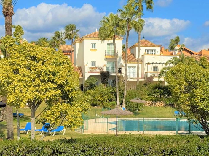 Image No.21-3 Bed Townhouse for sale