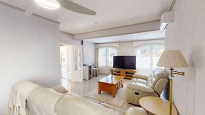 1447-610670-78d1f4f8b6655591b02d22fabb36a692d