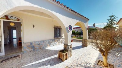 1447-610670-78d1f4f8b6655591b02d22fabb36a692d