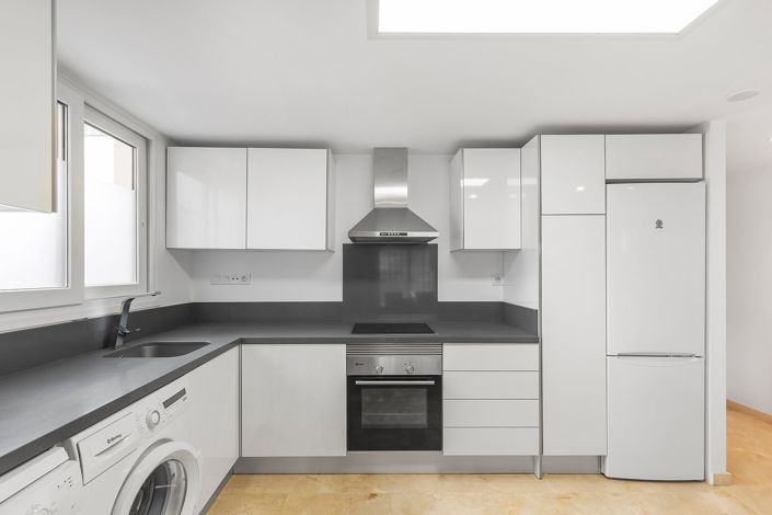 Image No.12-3 Bed Apartment for sale