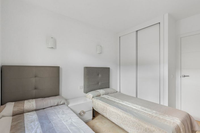 Image No.19-3 Bed Apartment for sale