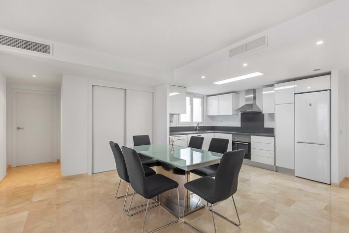 Image No.8-3 Bed Apartment for sale