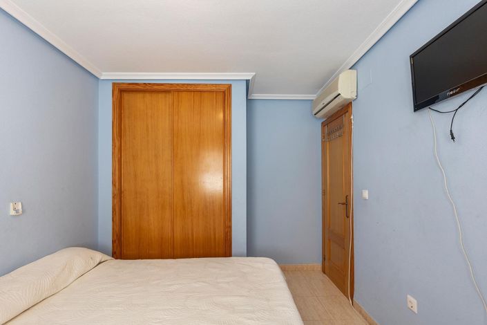 Image No.19-2 Bed Townhouse for sale