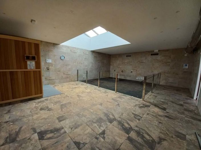 Image No.15-2 Bed Apartment for sale