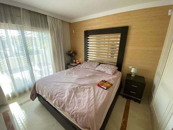 Image No.14-3 Bed Townhouse for sale