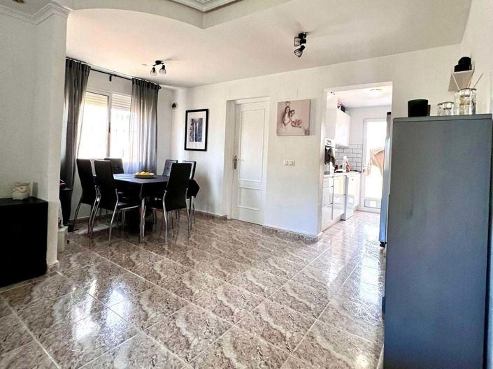 Image No.12-3 Bed Townhouse for sale