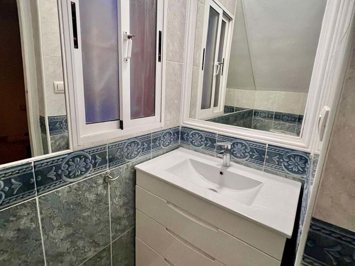 Image No.21-3 Bed Townhouse for sale