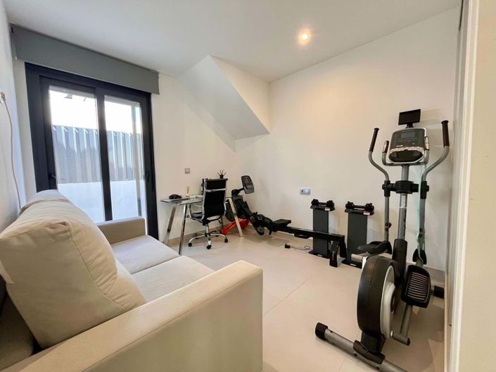 Image No.18-3 Bed Villa for sale