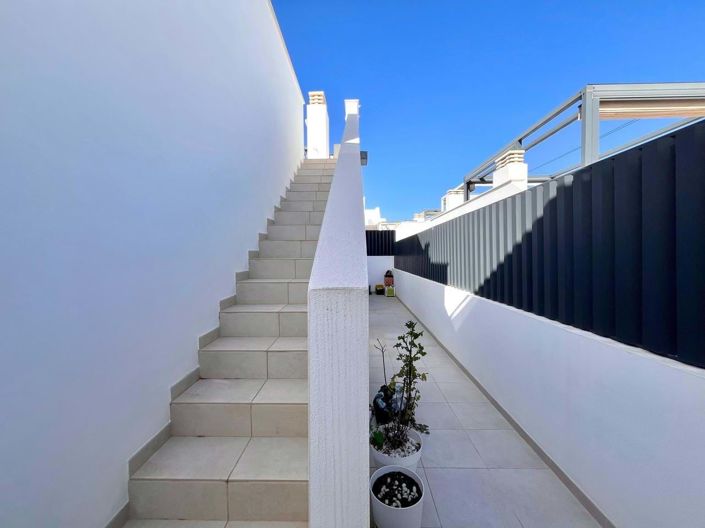 Image No.29-3 Bed Villa for sale