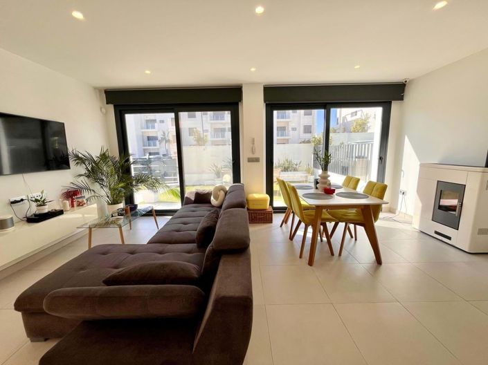 Image No.4-3 Bed Villa for sale