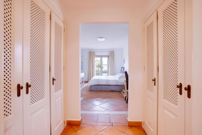 Image No.11-3 Bed Townhouse for sale