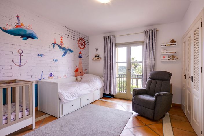 Image No.13-3 Bed Townhouse for sale