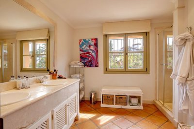 1447-611872-78d1f4f8b6655591b02d22fabb36a692d