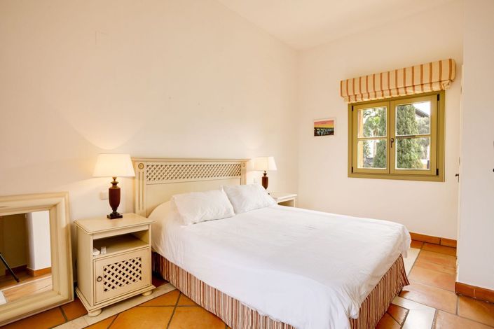 Image No.16-3 Bed Townhouse for sale